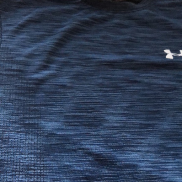 Under armour fitted heatgear - Picture 4 of 7